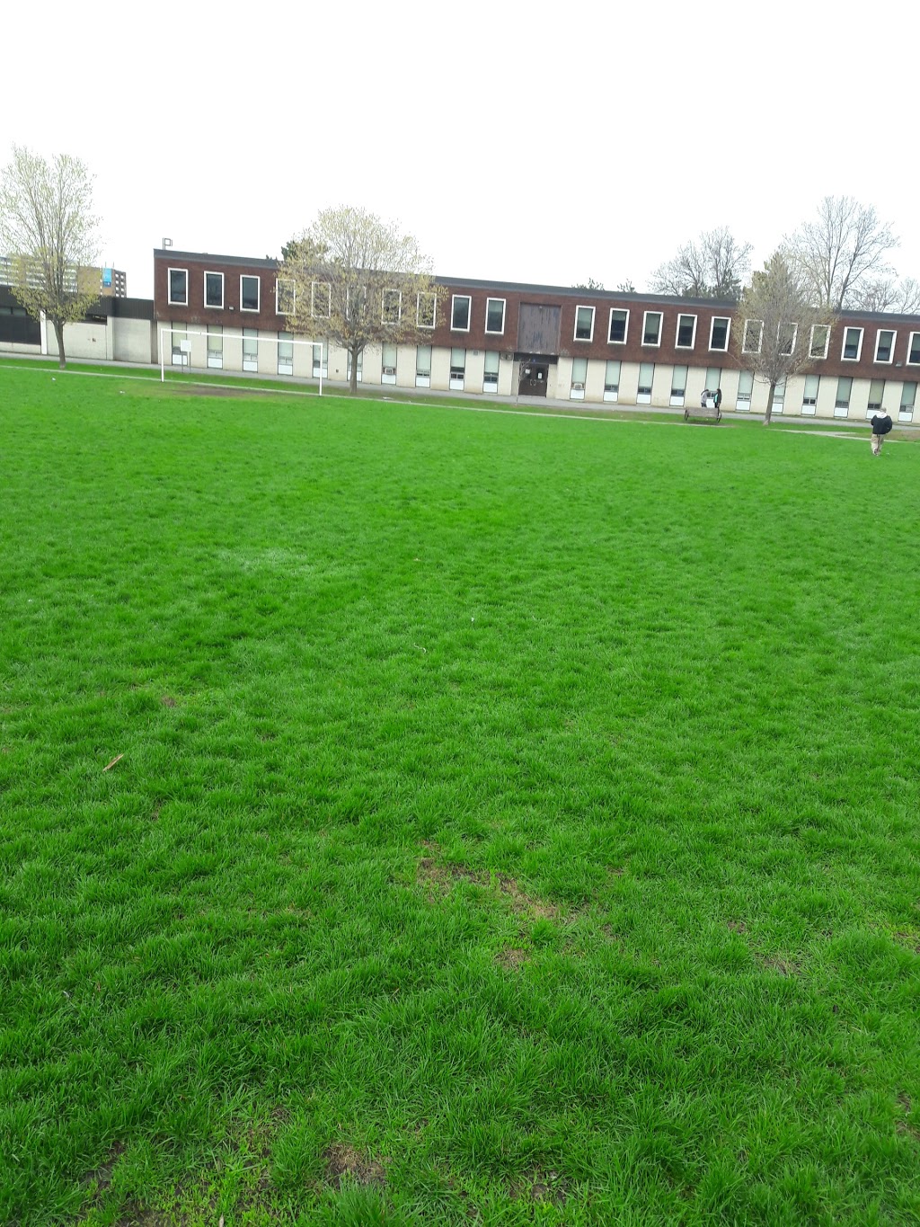 Bayshore Public School | 145 Woodridge Crescent, Nepean, ON K2B 7T2, Canada | Phone: (613) 828-8698