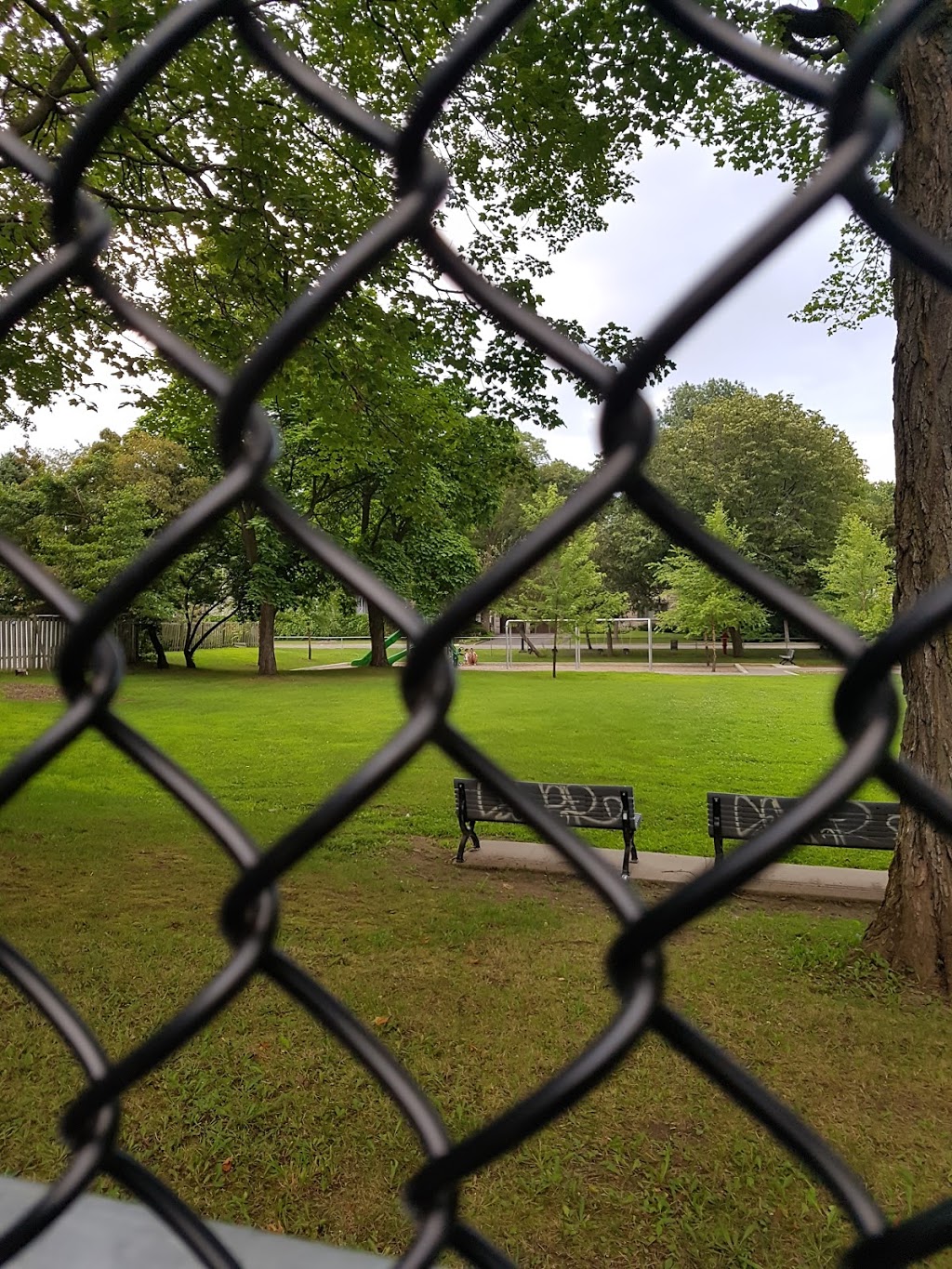 Parc Camille | 9310 Boul Gouin O, Montréal, QC H4K 1C8, Canada