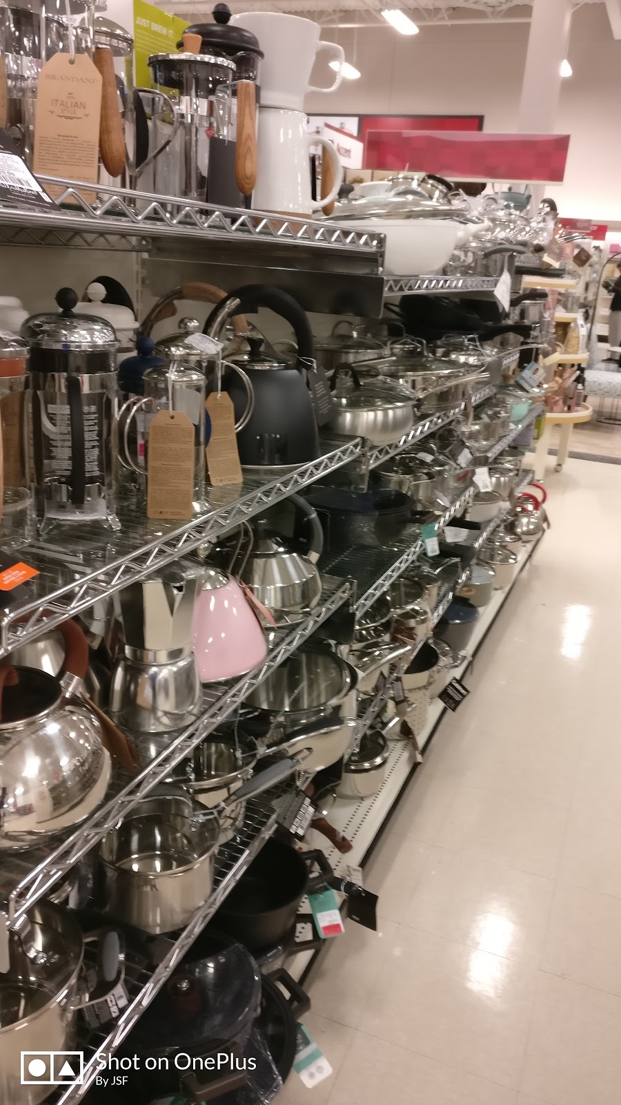 Marshalls | 2210 Bank St, Ottawa, ON K1V 1J5, Canada | Phone: (613) 737-4566