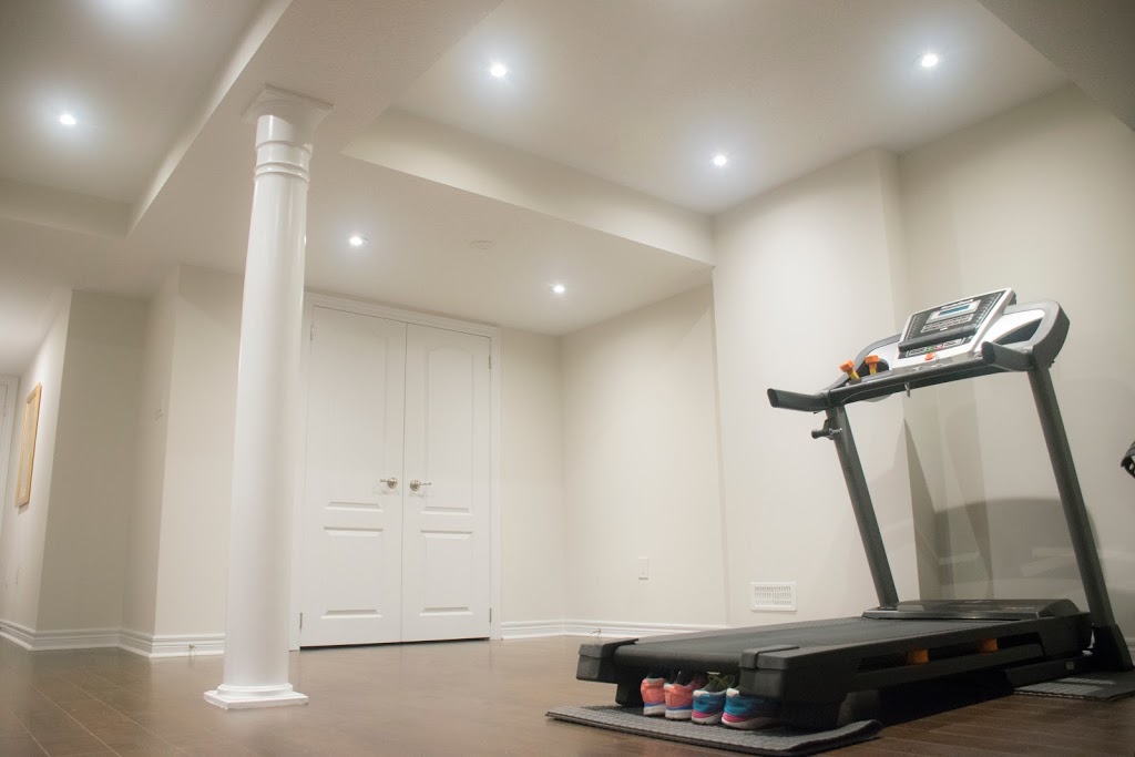 Dr. Pot light | 123 Loraview Ln, Aurora, ON L4G 6N5, Canada | Phone: (647) 779-7775