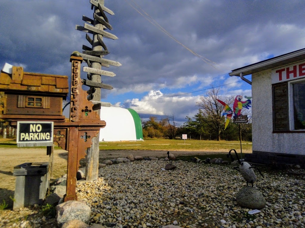 Geppetto’s & Sandy’s Snack Shack | Trans-Canada Hwy, Anola, MB R0E 0A0, Canada | Phone: (204) 422-8809