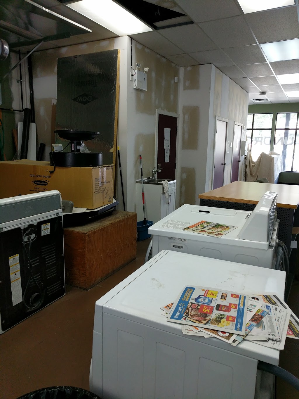 Hot Sox Laundry | 1763 Ross Rd, West Kelowna, BC V1Z 3E7, Canada | Phone: (250) 769-0029