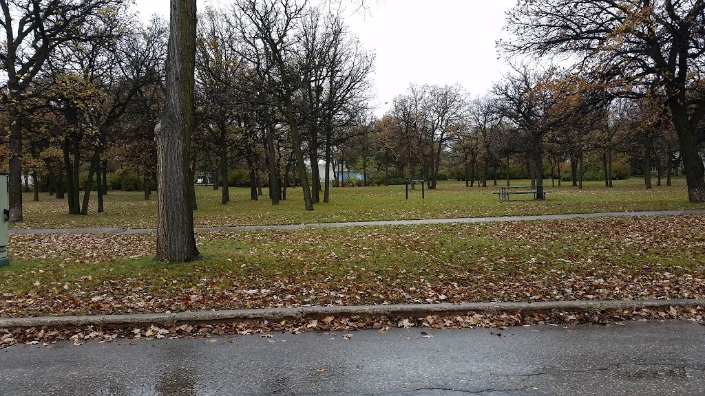 T.R. Hodgson Park | 303 Carpathia Rd, Winnipeg, MB R3N 1T2, Canada