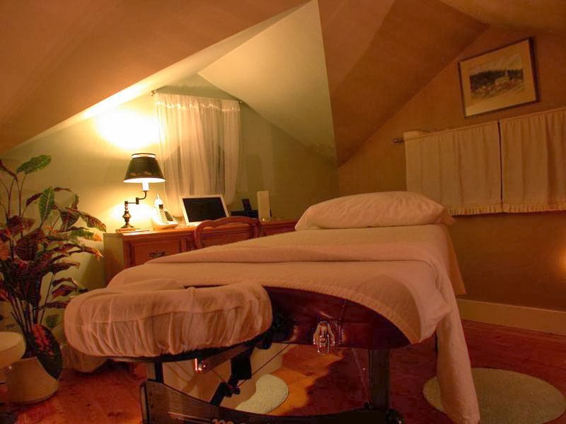 The Waters Edge Day Spa | 7545 Islets Pl, Sechelt, BC V0N 3A4, Canada | Phone: (604) 885-3442