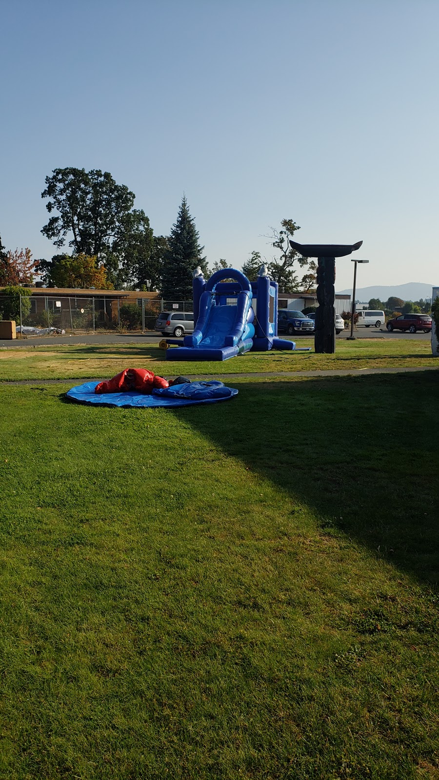 Si’em Lelum Gymnasium | 5574 River Rd, Duncan, BC V9L 6V9, Canada | Phone: (250) 748-1831