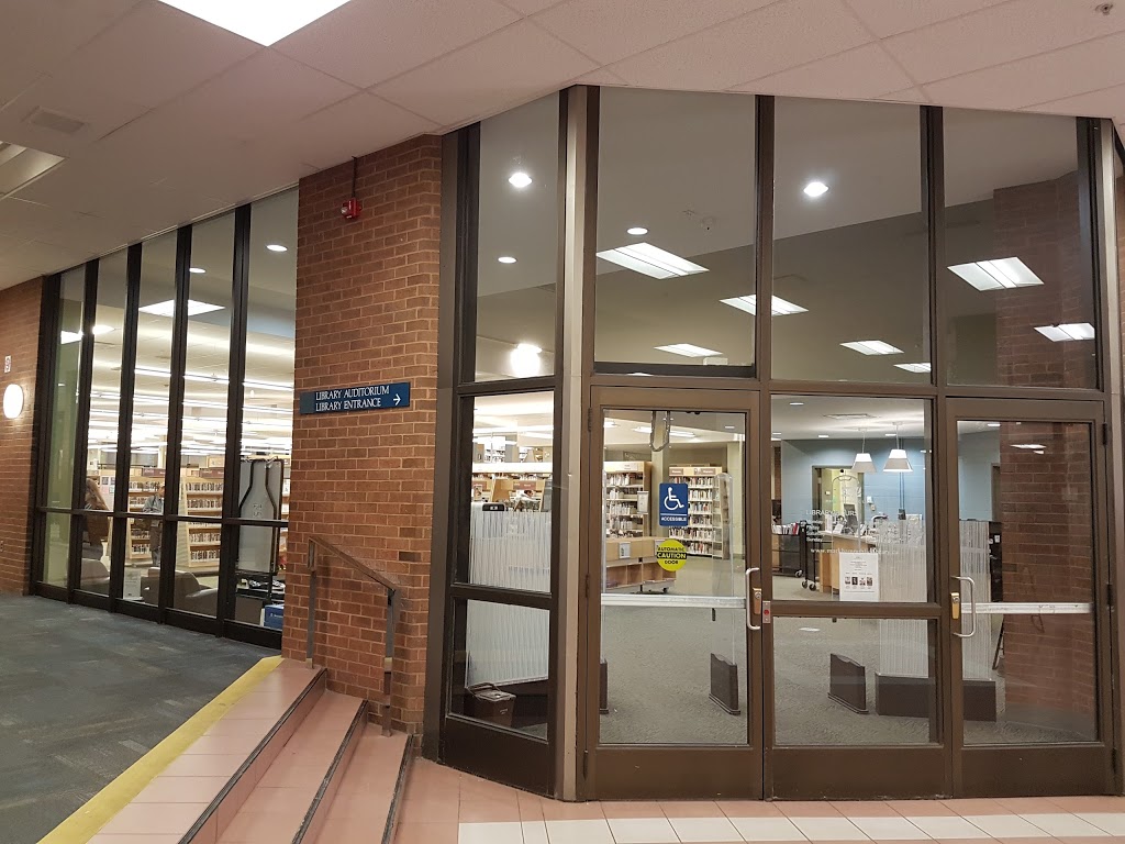 Thornhill Library | 7755 Bayview Ave, Thornhill, ON L3T 4P1, Canada | Phone: (905) 513-7977