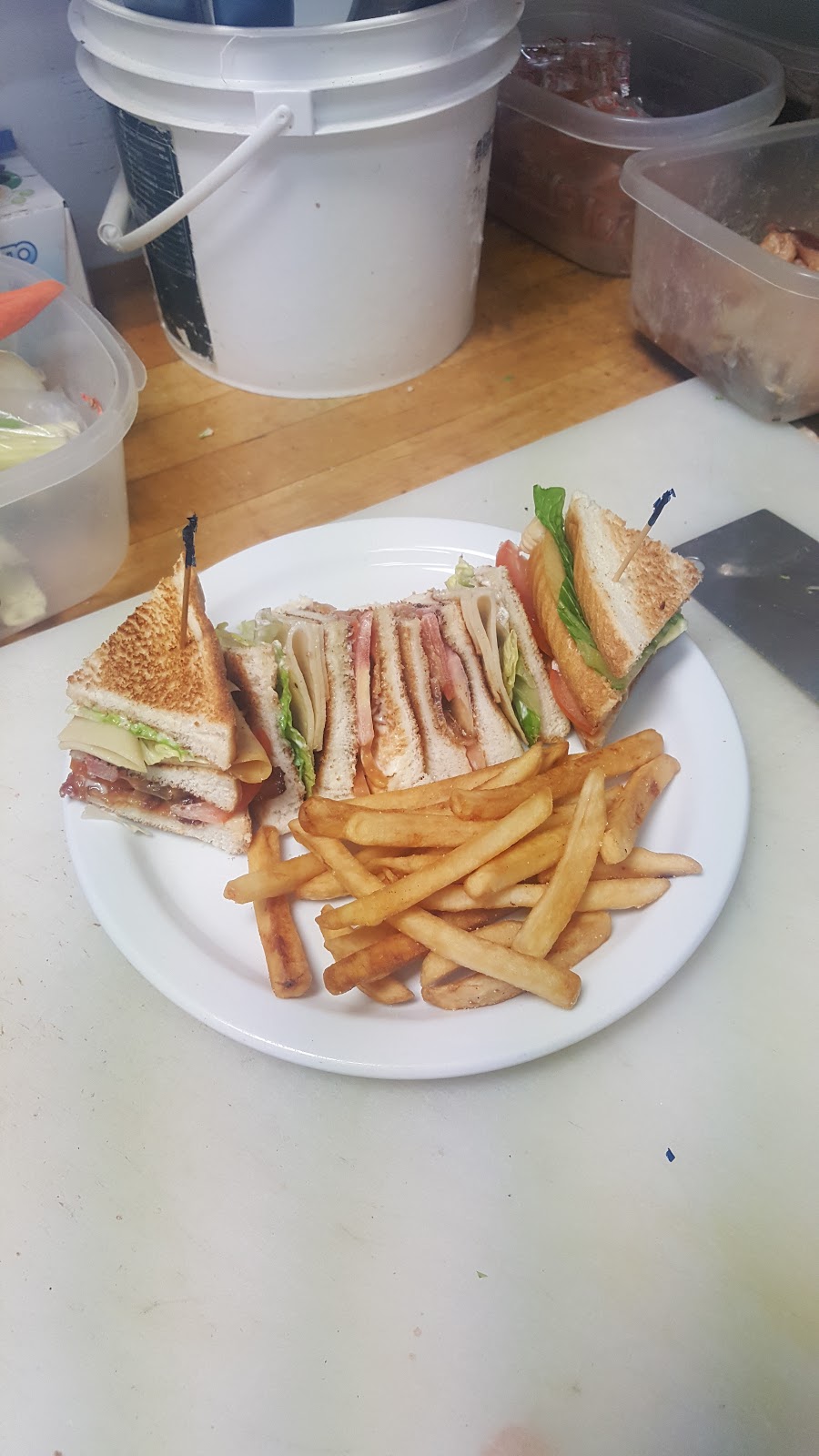 Lees Restaurant | 4820 50 St, Millet, AB T0C 1Z0, Canada | Phone: (780) 387-2268
