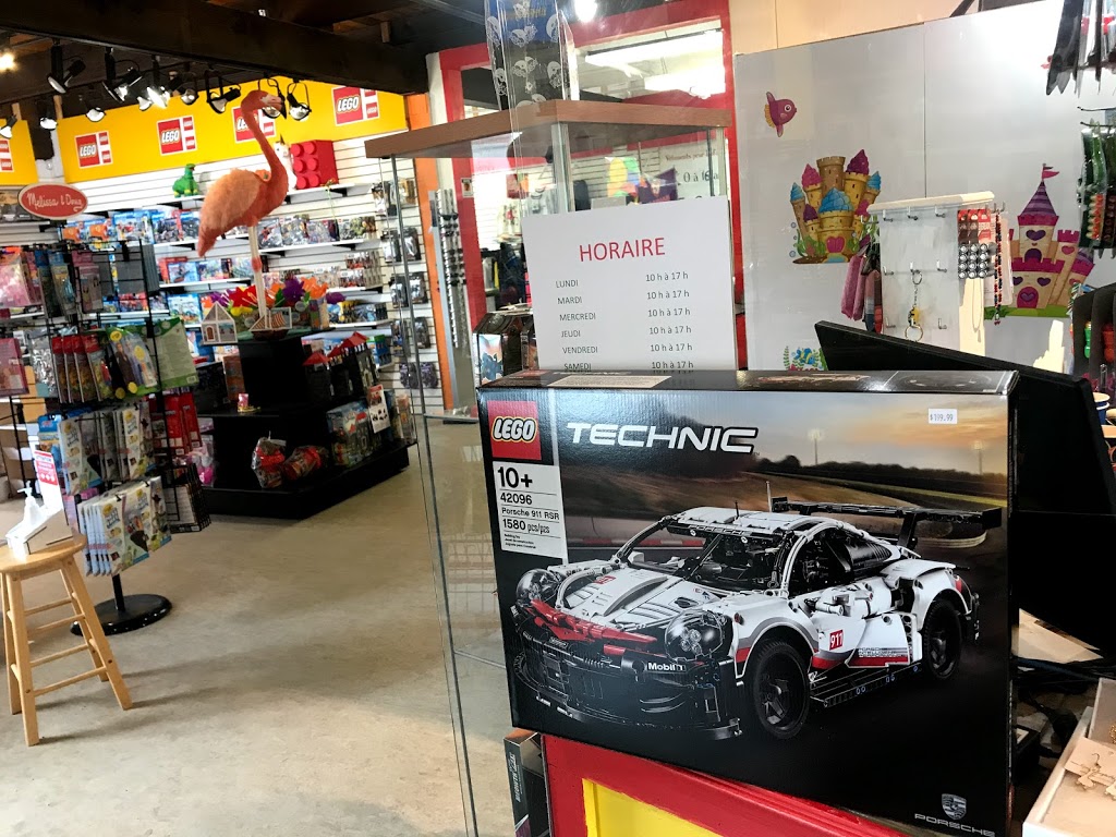 Shop The Box of Surprises Nicolas | Bloc D-2, 75 Avenue de la Gare, Saint-Sauveur, QC J0R 1R6, Canada | Phone: (450) 240-0007