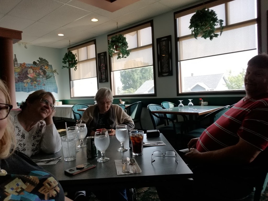 Diamond Valley Restaurant Ltd | 202 Centre Ave W, Black Diamond, AB T0L 0H0, Canada | Phone: (403) 933-3122