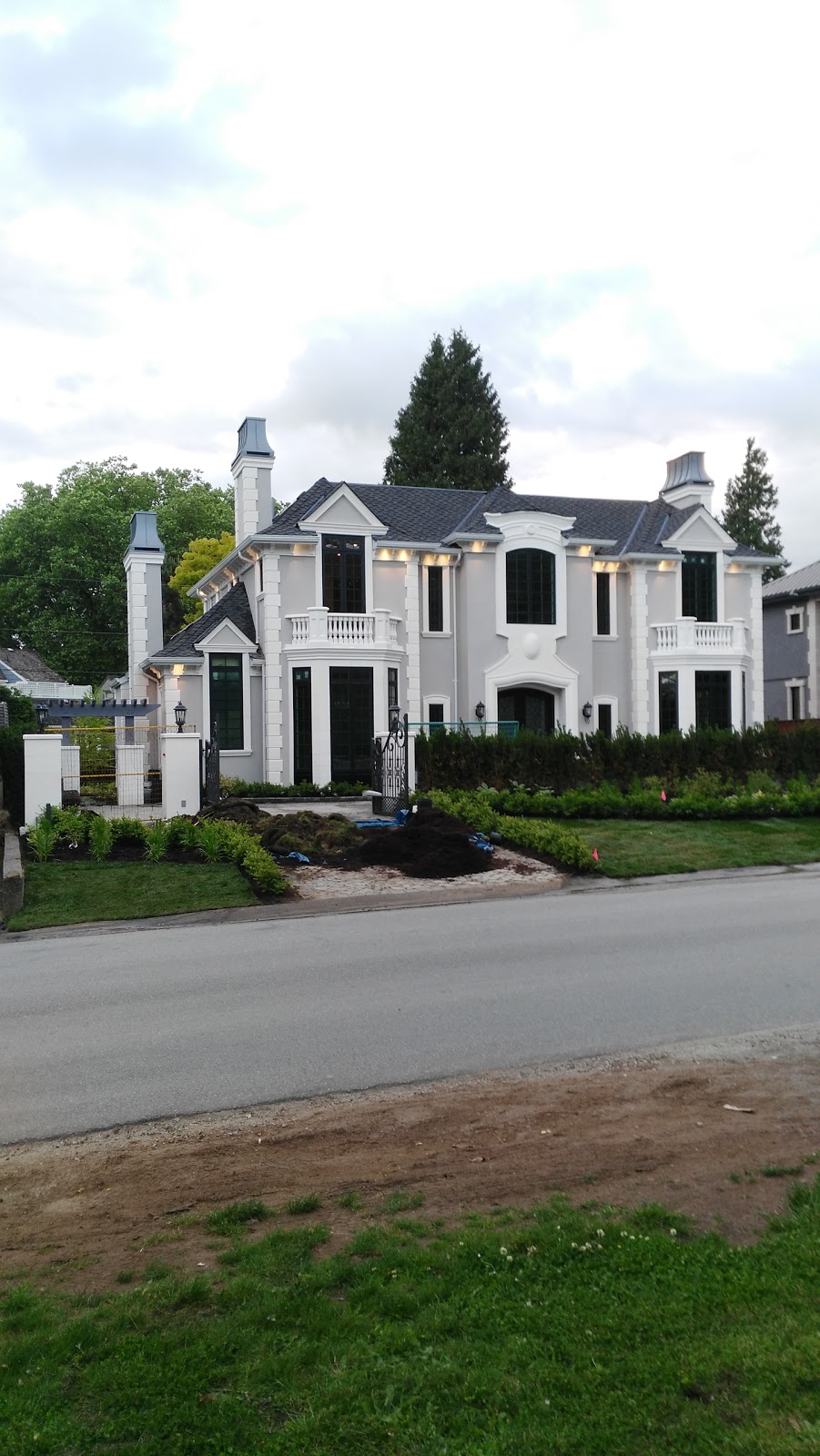 Riverview Park | 1751 W 66th Ave, Vancouver, BC V6P 2S3, Canada | Phone: (604) 873-7000