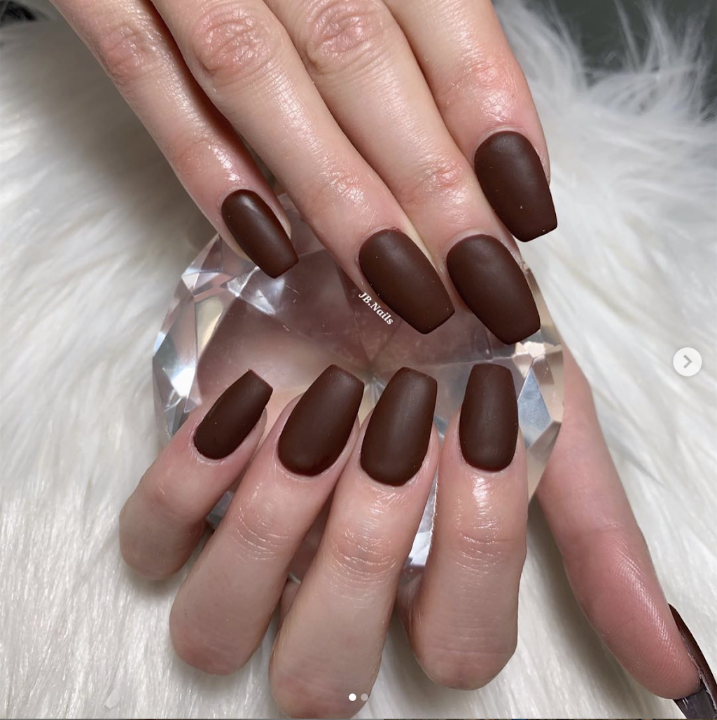 IVONNE | 320 Queen St #0116, Ottawa, ON K1R 5A3, Canada | Phone: (613) 695-6662