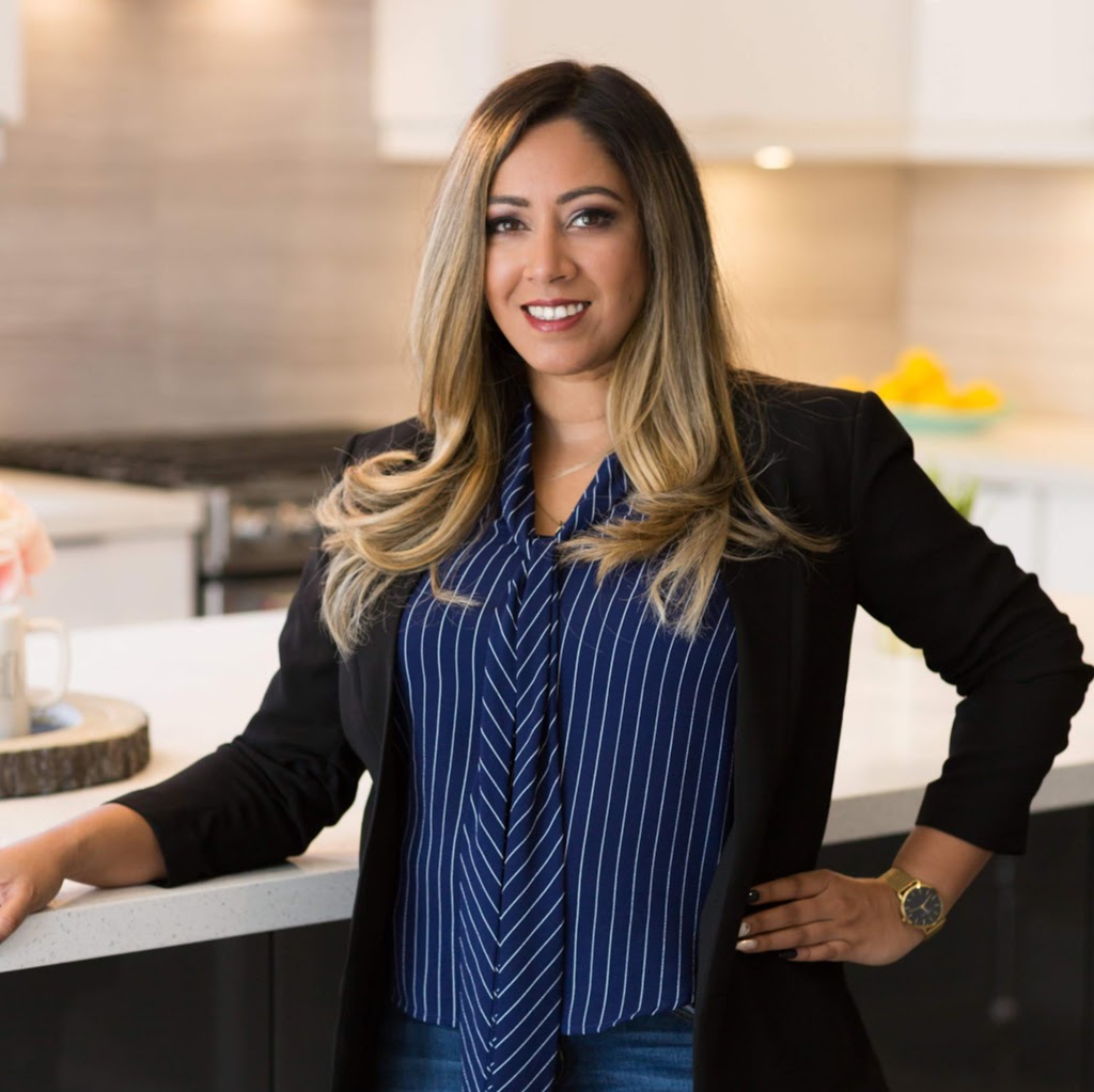 Charlene De Silva, RE/MAX Realty Enterprises Inc. | 1697 Lakeshore Rd W, Mississauga, ON L5J 1J4, Canada | Phone: (416) 895-7282