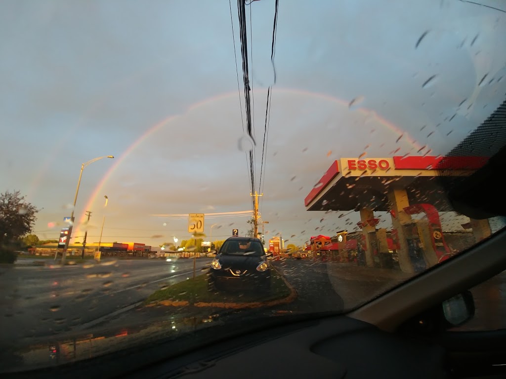 Esso | 1031 Avenue Gilles Villeneuve, Berthierville, QC J0K 1A0, Canada | Phone: (450) 836-2479