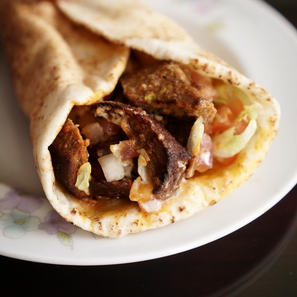 PrimeTime Donair & Poutine | 3928 17 St NW, Edmonton, AB T6T 0C2, Canada | Phone: (780) 469-1119