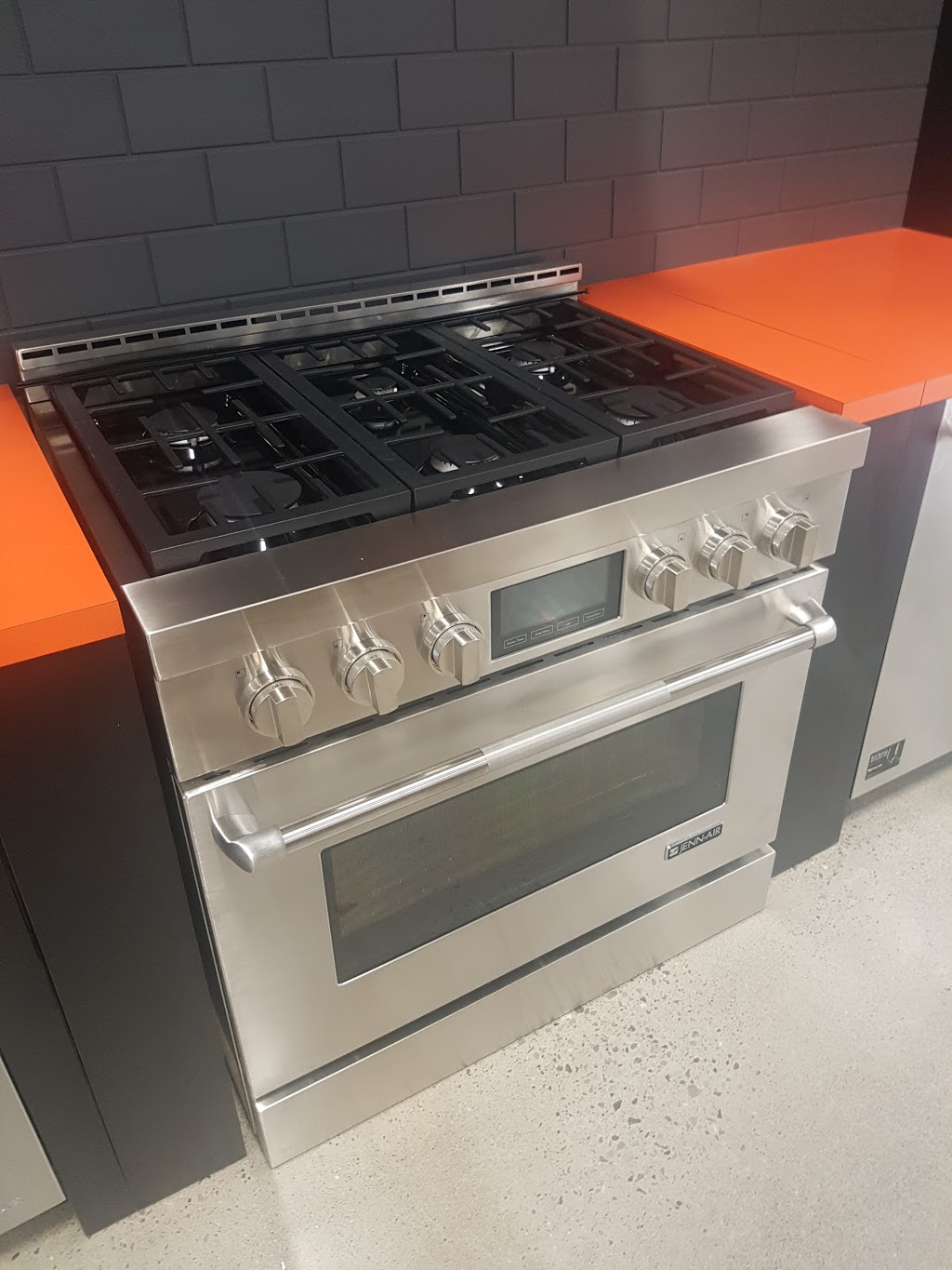 Canadian Appliance Source Kitchener | 4336 King St E, Kitchener, ON N2P 3W6, Canada | Phone: (519) 279-6844