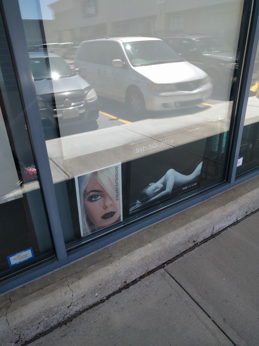Teknik Salon & Spa | 589 Fairway Rd S, Kitchener, ON N2C 1X4, Canada | Phone: (519) 748-2182