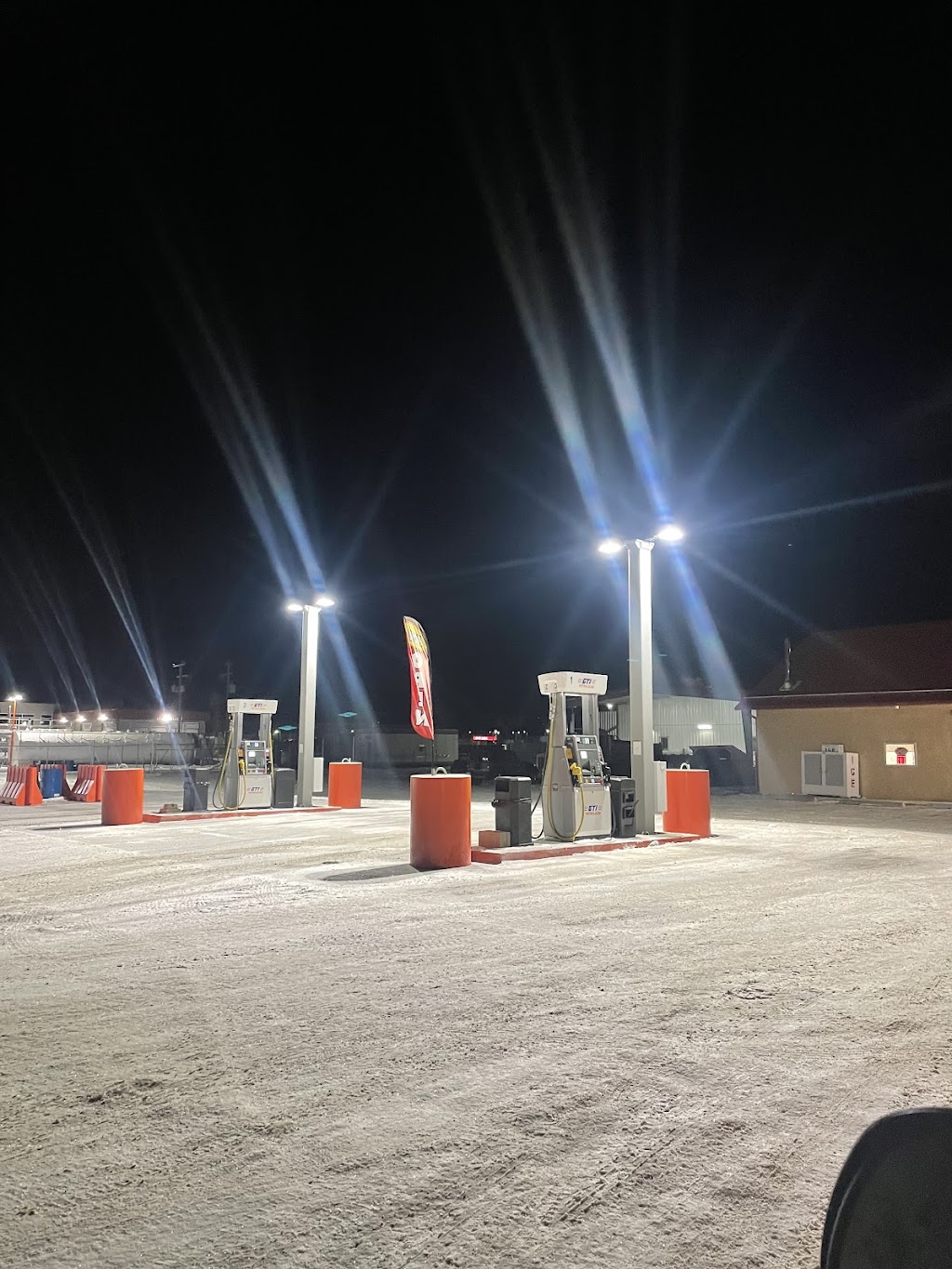 GTI Gas and Snacks, Sundre | 829 Main Ave W, Sundre, AB T0M 1X0, Canada | Phone: (403) 559-0338