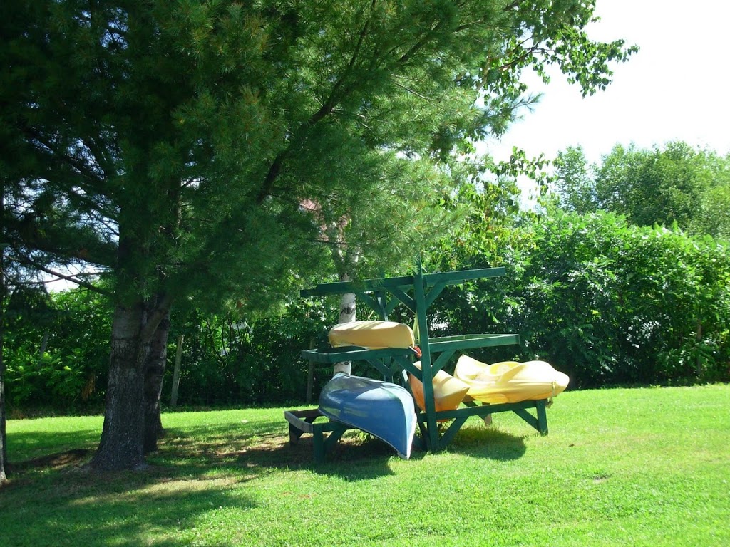 CAMPING LESCARGOT | 35 Chemin Constantineau, Notre-Dame-de-Pontmain, QC J0W 1S0, Canada | Phone: (819) 597-4545