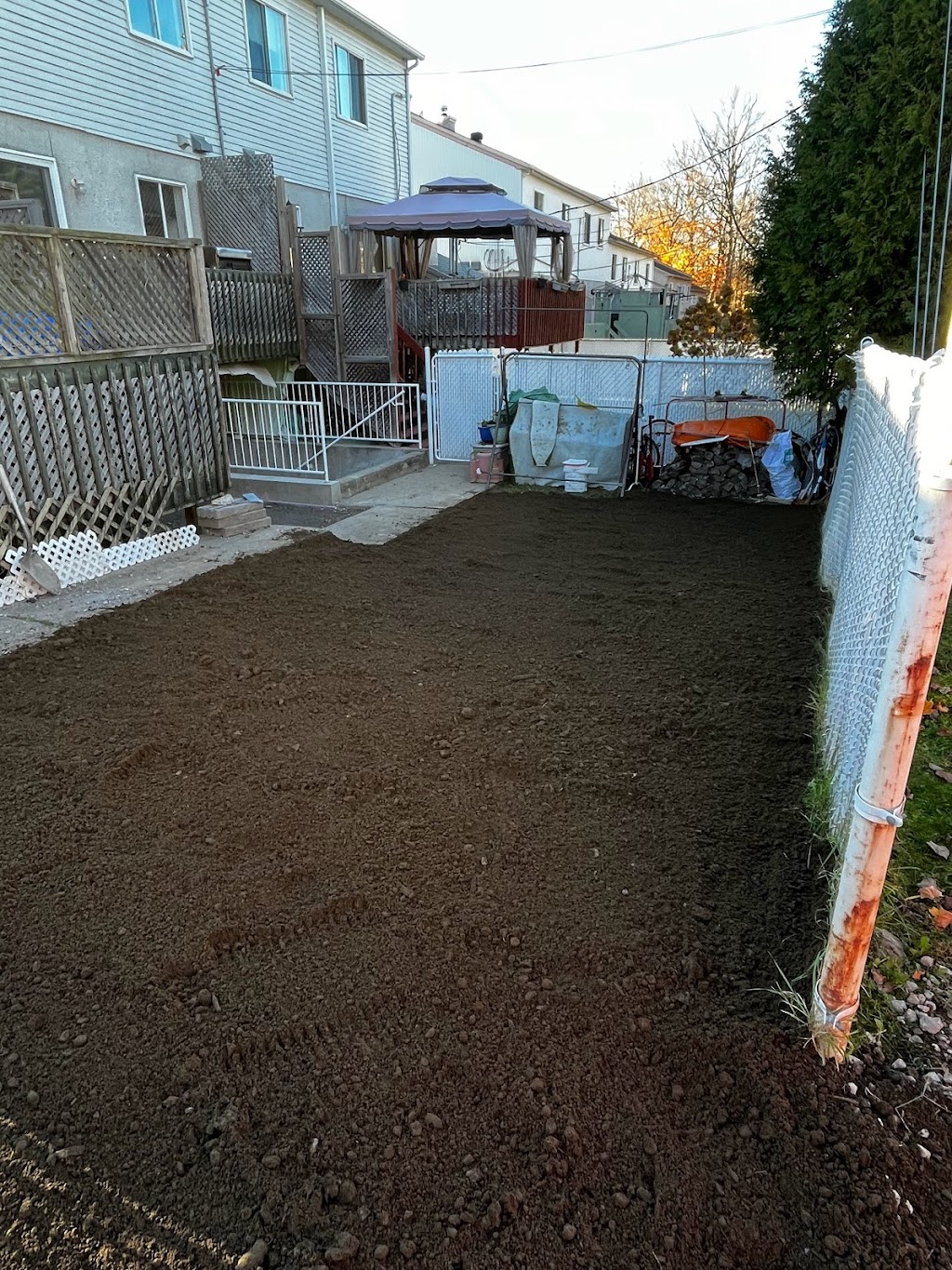 Construction Overload | 224 Chem. Groulx, Rivière-Beaudette, QC J0P 1R0, Canada | Phone: (450) 567-0642