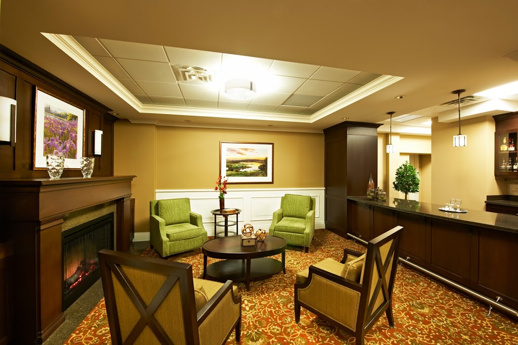 Revera Glynnwood | 7700 Bayview Ave, Thornhill, ON L3T 5W1, Canada | Phone: (905) 881-9475