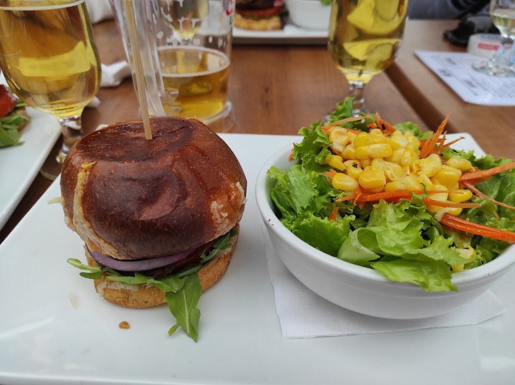 SoCal Kitchen | 116 Chem. de Kandahar, Mont-Tremblant, QC J8E 1E1, Canada | Phone: (819) 681-4606