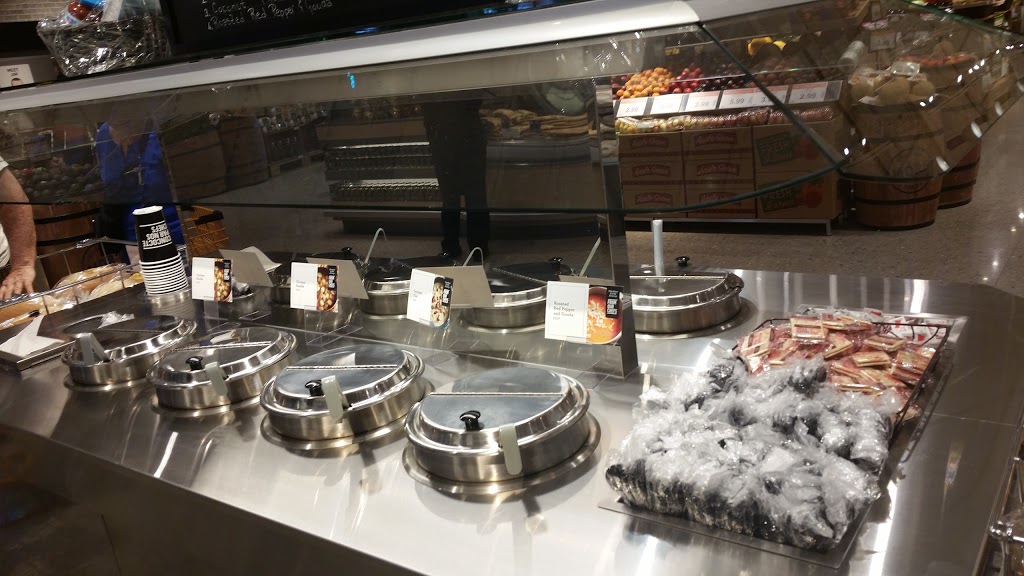 North Barrie Crossing Shopping Centre | Cundles Rd E, Barrie, ON L4M 0G9, Canada | Phone: (416) 408-3080
