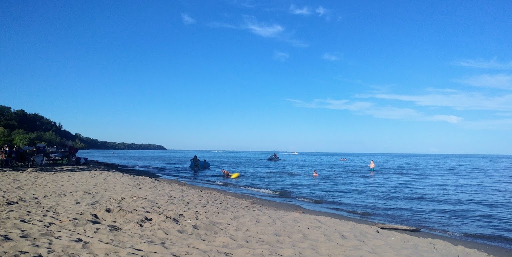Turkey Point Hotel | 93 Cedar Dr, Turkey Point, ON N0E 1T0, Canada | Phone: (519) 426-6236