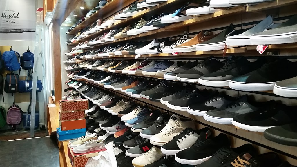 Freeride Boardshop | 525 BC-97, West Kelowna, BC V1Z 4C9, Canada | Phone: (250) 769-1110