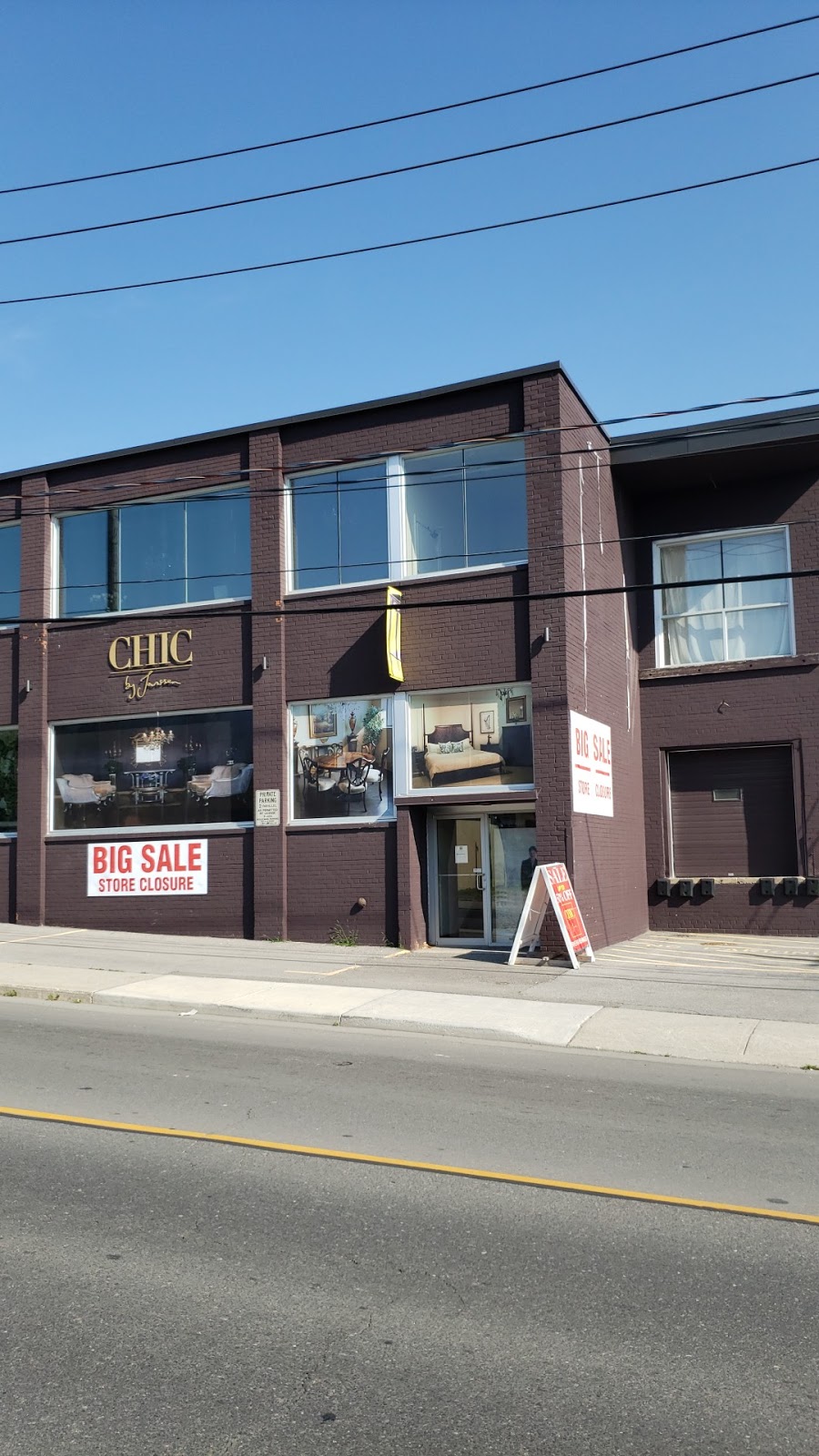 Chic by Janssen | 4700 S Service Rd, Beamsville, ON L0R 1B1, Canada | Phone: (437) 429-5643