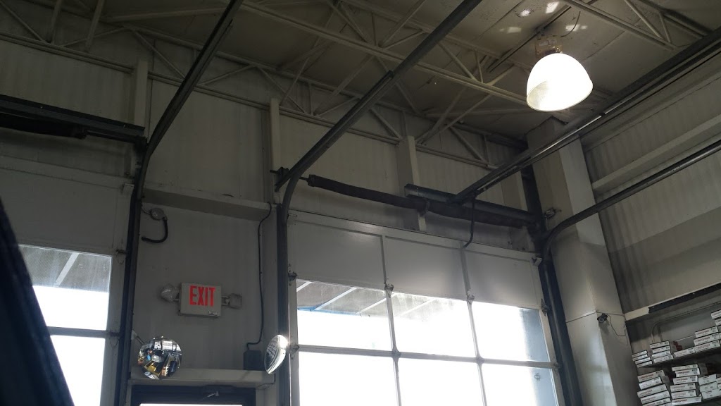Mr. Lube | 1149 Highbury Ave N, London, ON N5Y 1A6, Canada | Phone: (519) 451-9429