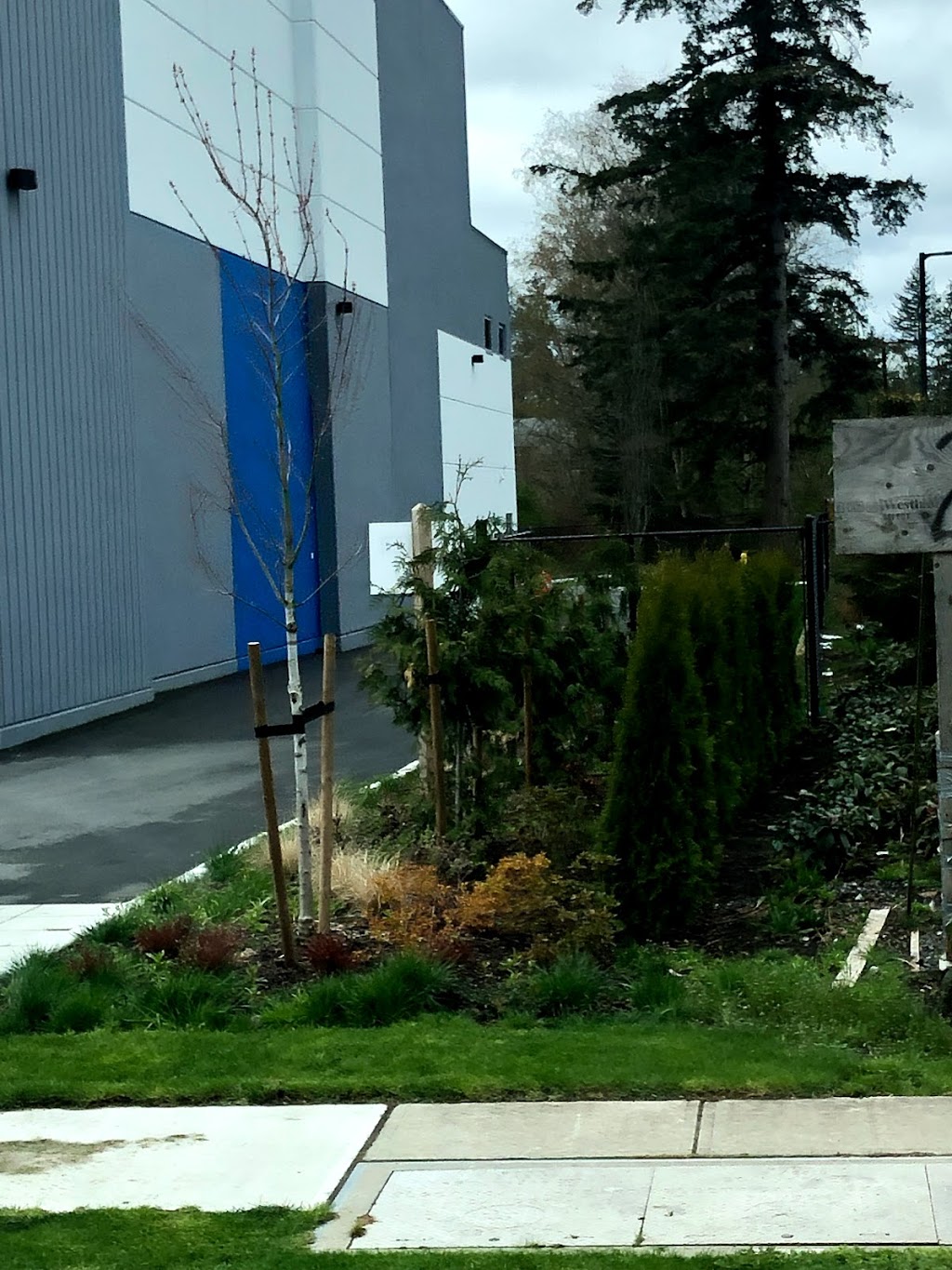 Radius Transport Ltd | 2525 188 St, Surrey, BC V3Z 2A1, Canada | Phone: (604) 882-0010