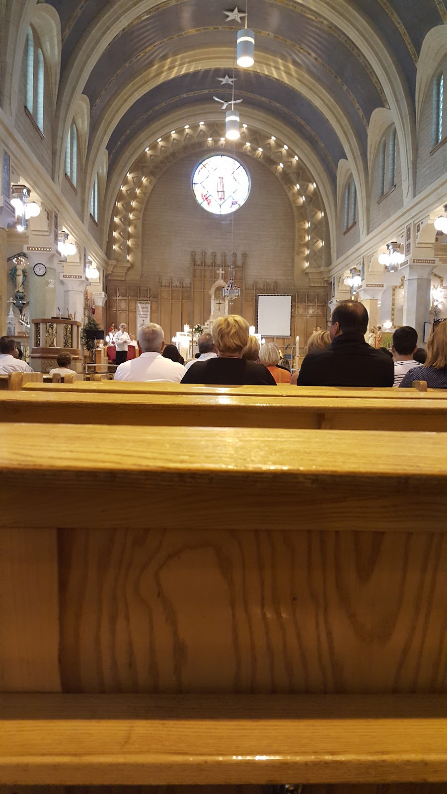 Église Sainte-Thérèse | 2811 Bd du Saguenay, Jonquière, QC G7S 1X7, Canada | Phone: (418) 548-4052
