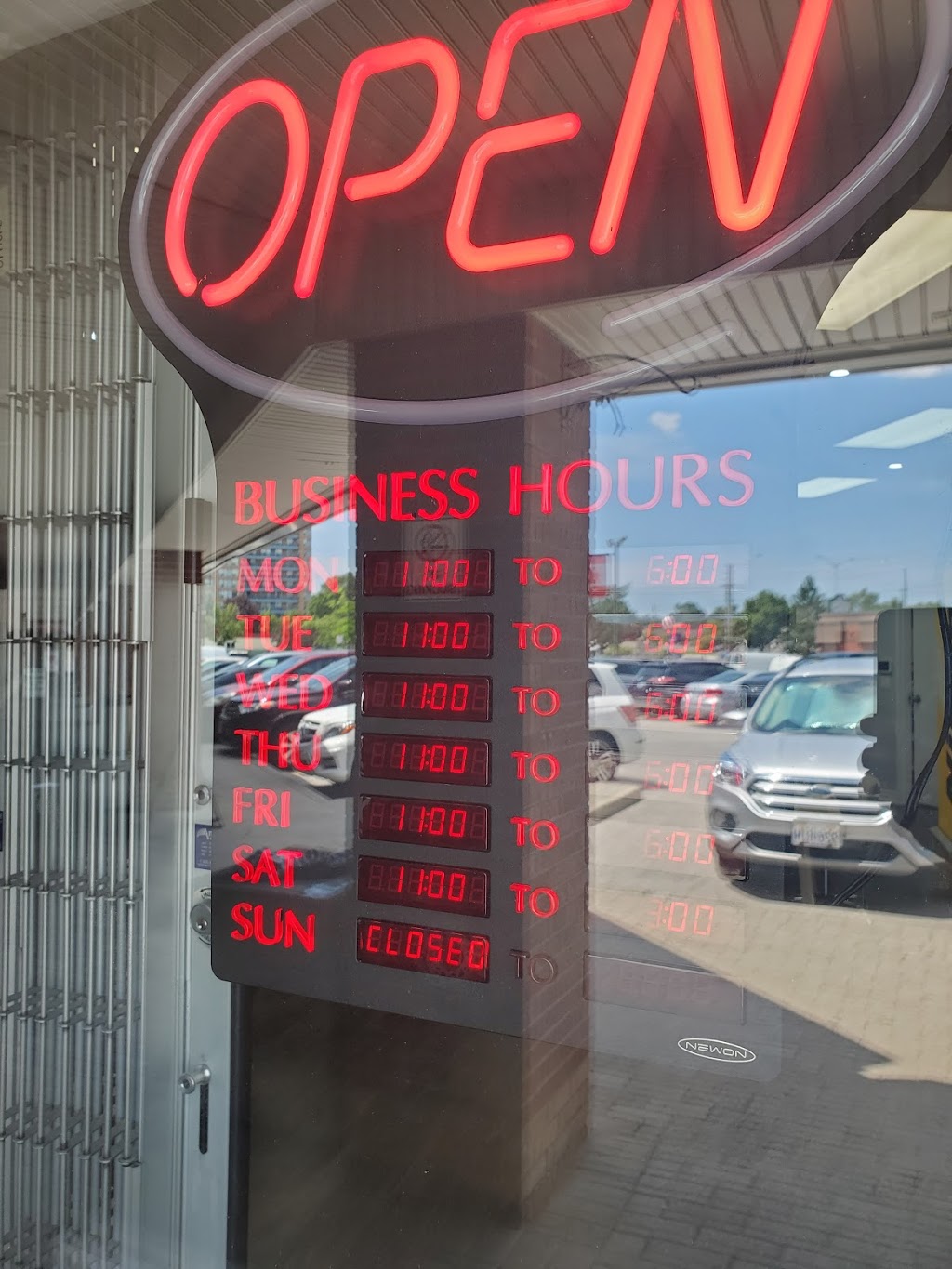 Eye Bar Optical Boutique | 4120 Dixie Rd Unit 9A, Mississauga, ON L4W 4V8, Canada | Phone: (905) 238-0202
