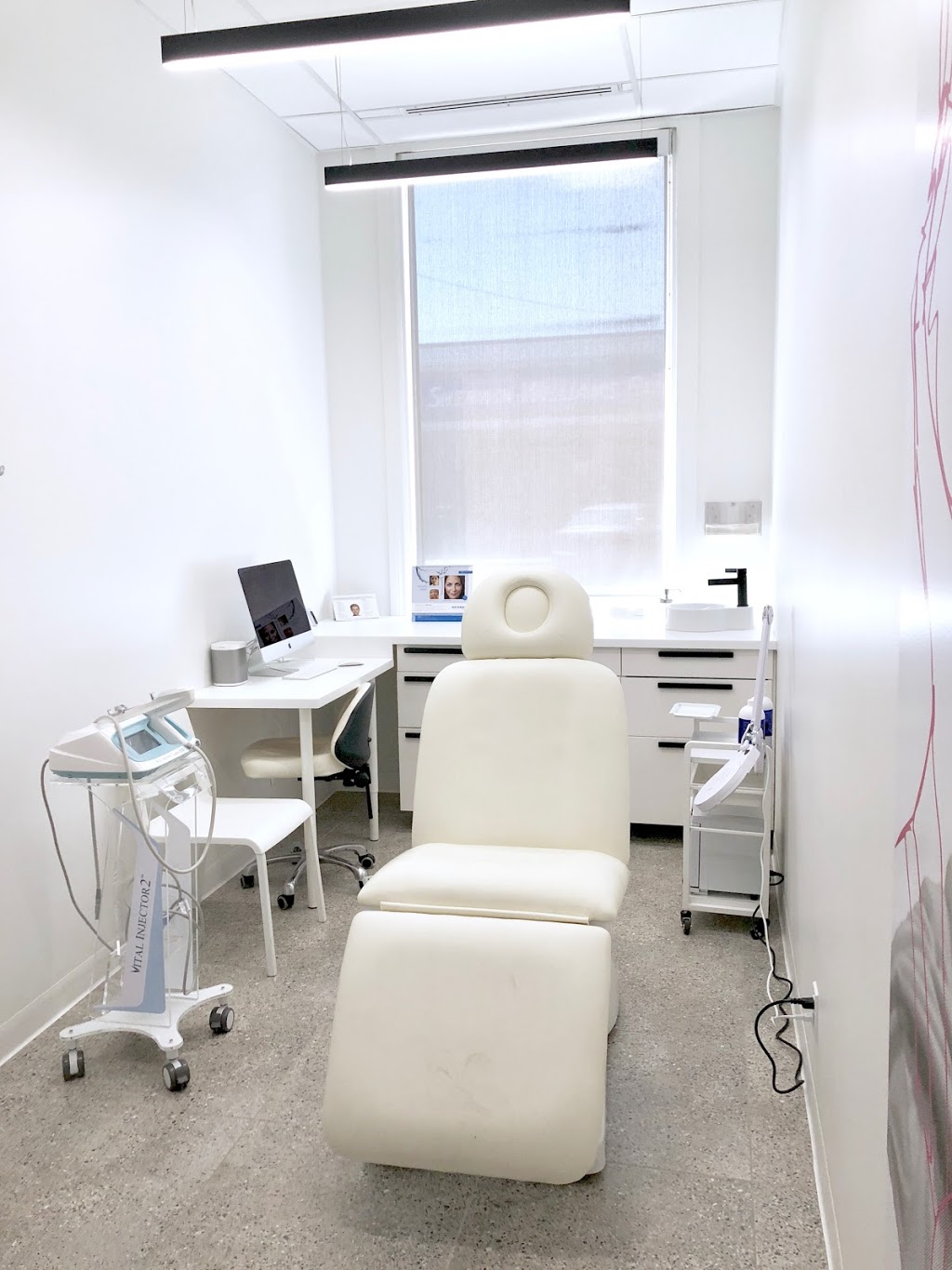 Skin Worthy | 722 The Queensway, Etobicoke, ON M8Y 1L3, Canada | Phone: (647) 350-7546