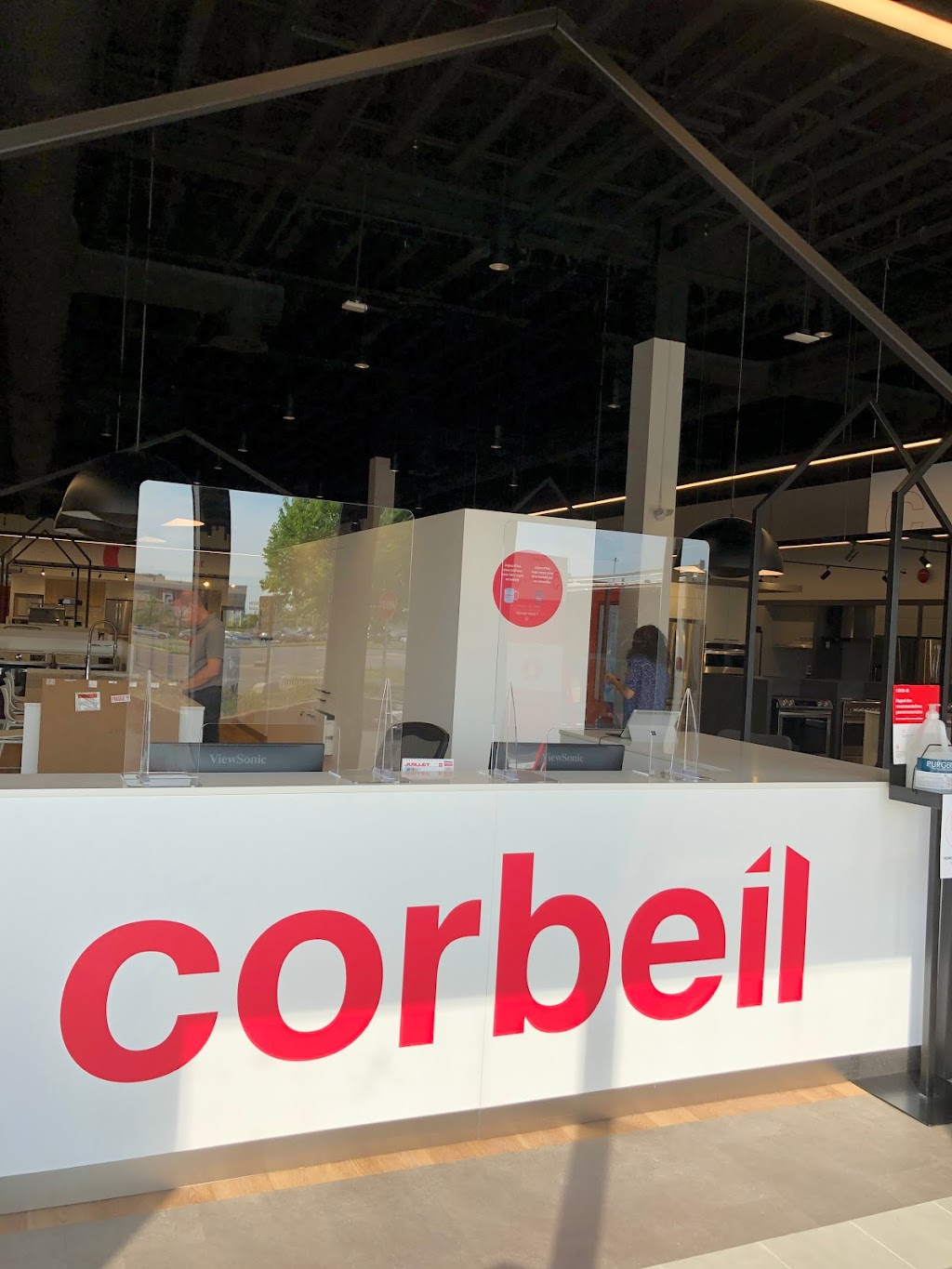 Corbeil Électroménagers - Carrefour Laval | 2595 Bd Daniel-Johnson, Laval, QC H7T 1S8, Canada | Phone: (450) 682-4090