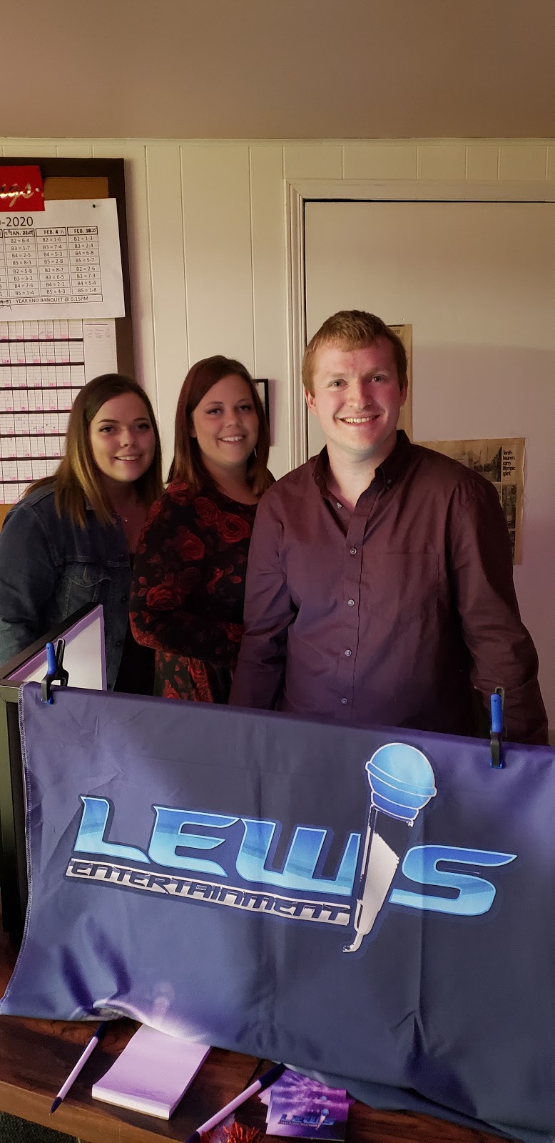 Lewis Entertainment | 86 Nelson St, Mitchell, ON N0K 1N0, Canada | Phone: (519) 729-0731
