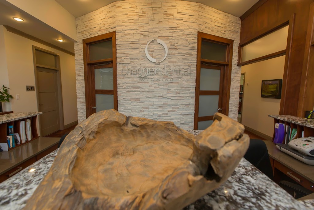 Chagger Dental-Wyoming | 578 Broadway St, Wyoming, ON N0N 1T0, Canada | Phone: (519) 845-3152