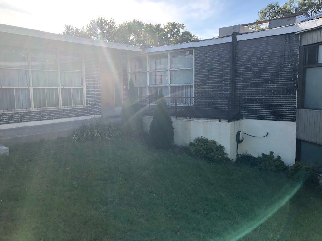 LÉglise à Montréal | 3201 Rue Hochelaga, Montréal, QC H1W 1G7, Canada | Phone: (514) 362-9794