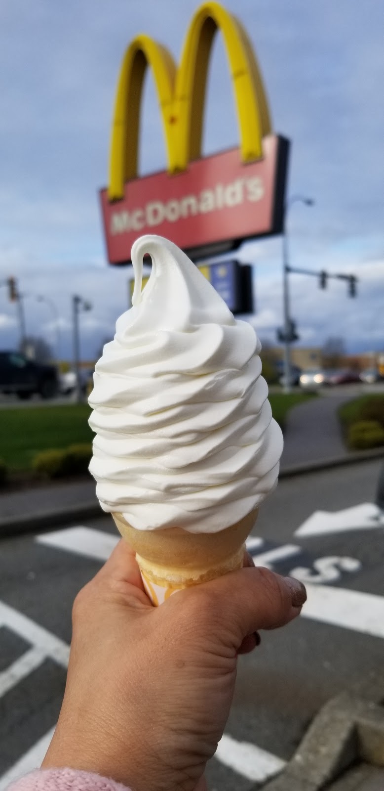 McDonalds | 19780 Fraser Hwy, Langley City, BC V3A 4C9, Canada | Phone: (604) 514-1820