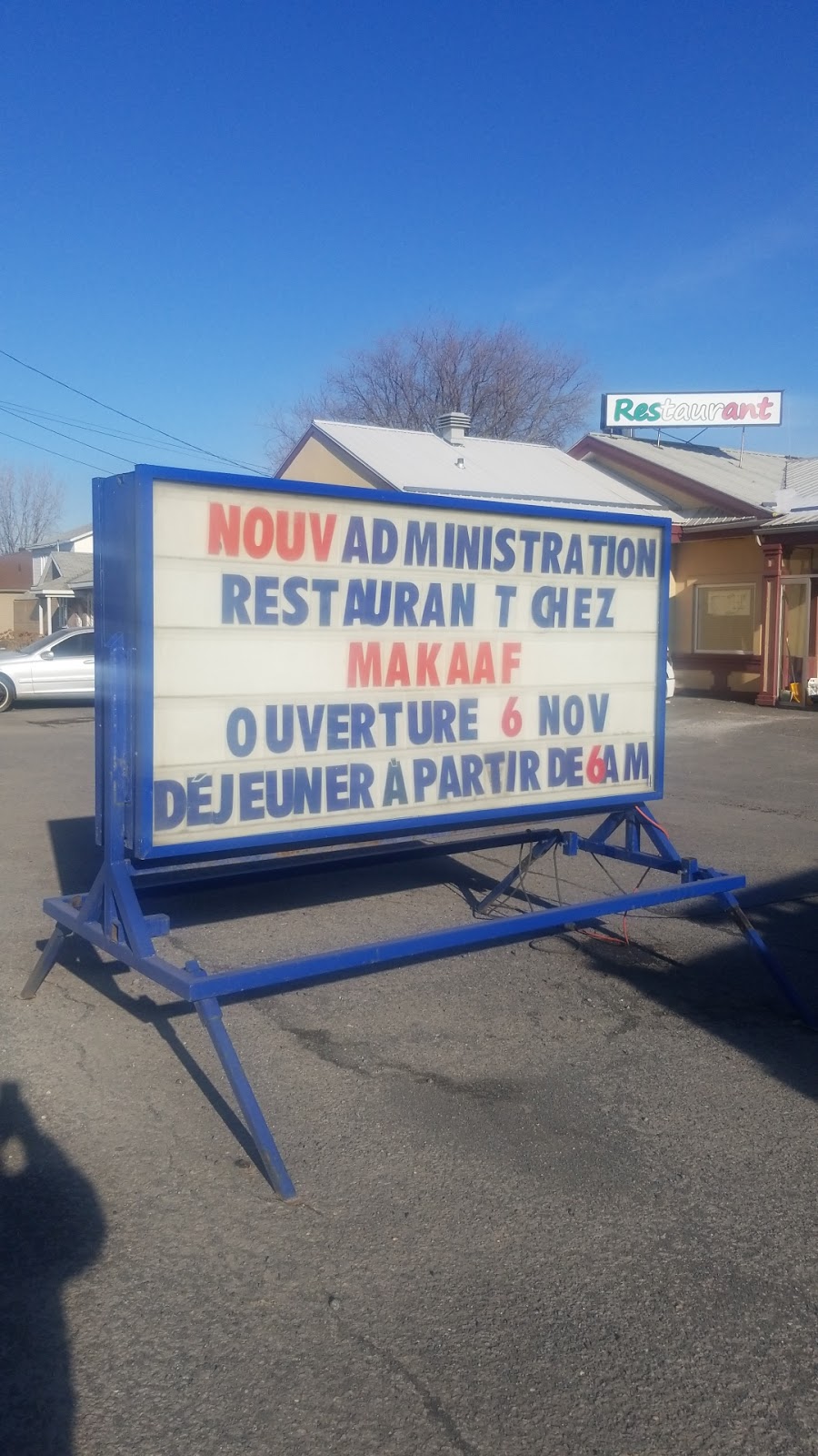 Restaurant chez Makaaf | 2454 Chemin des Patriotes E, Saint-Jean-sur-Richelieu, QC J2X 5M9, Canada | Phone: (450) 741-3754