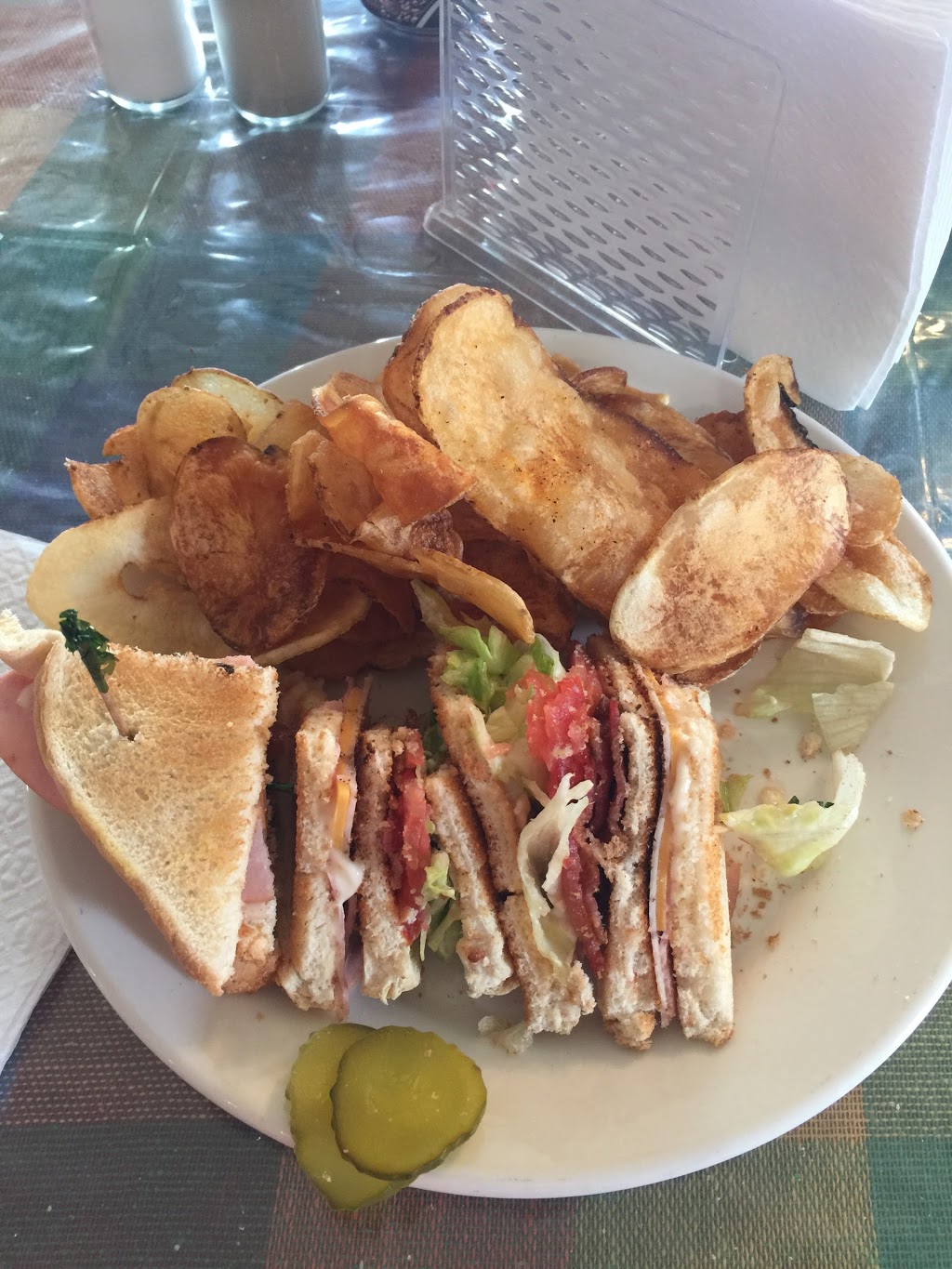 Country Store Diner | 146 Main St NW, Turner Valley, AB T0L 2A0, Canada | Phone: (403) 933-2331