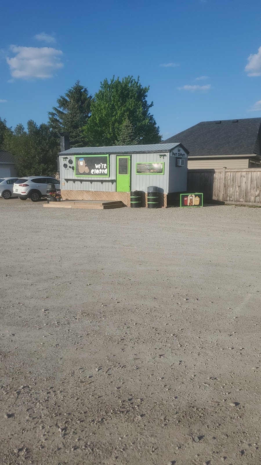 The Loose Caboose | 122 Church St W, Elmira, ON N3B 1N3, Canada | Phone: (519) 897-1710