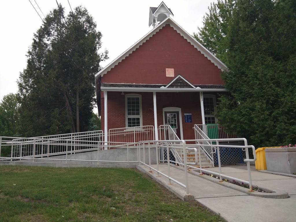 Ottawa Public Library - Vernon | 8682 Bank St, Osgoode, ON K0A 2W0, Canada | Phone: (613) 580-2940