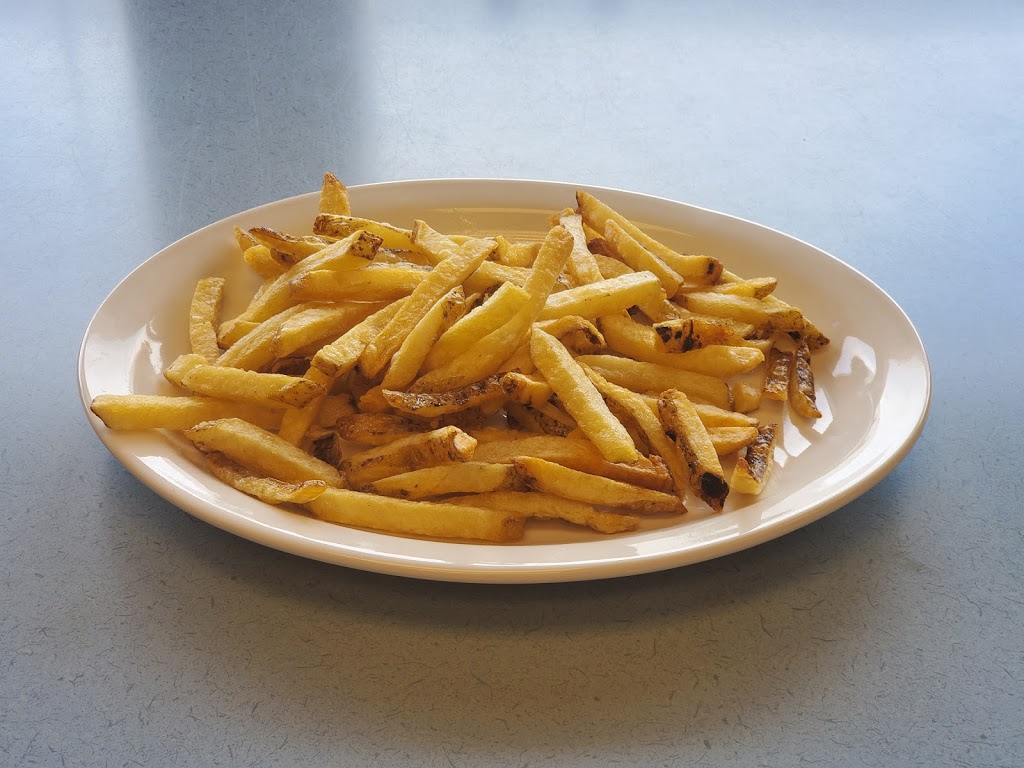 On The Reel | 1812 Scugog St, Port Perry, ON L9L 1H8, Canada | Phone: (905) 985-8889