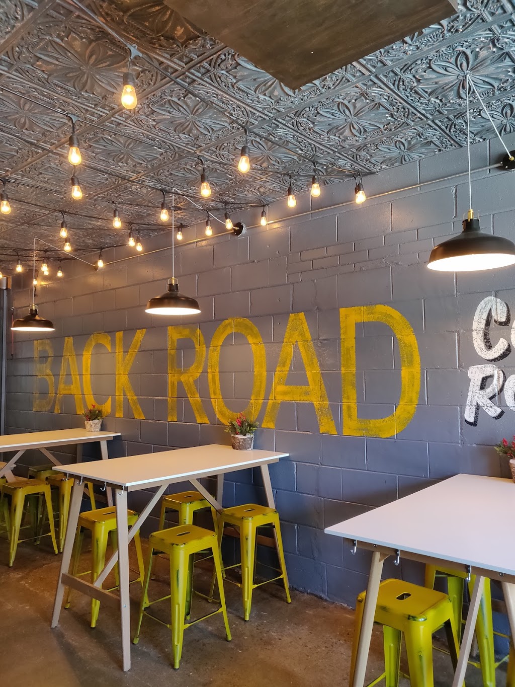 Back Road Motor Coffee Co. | 133 Queen St E, Mississauga, ON L5G 1N1, Canada | Phone: (647) 287-2727
