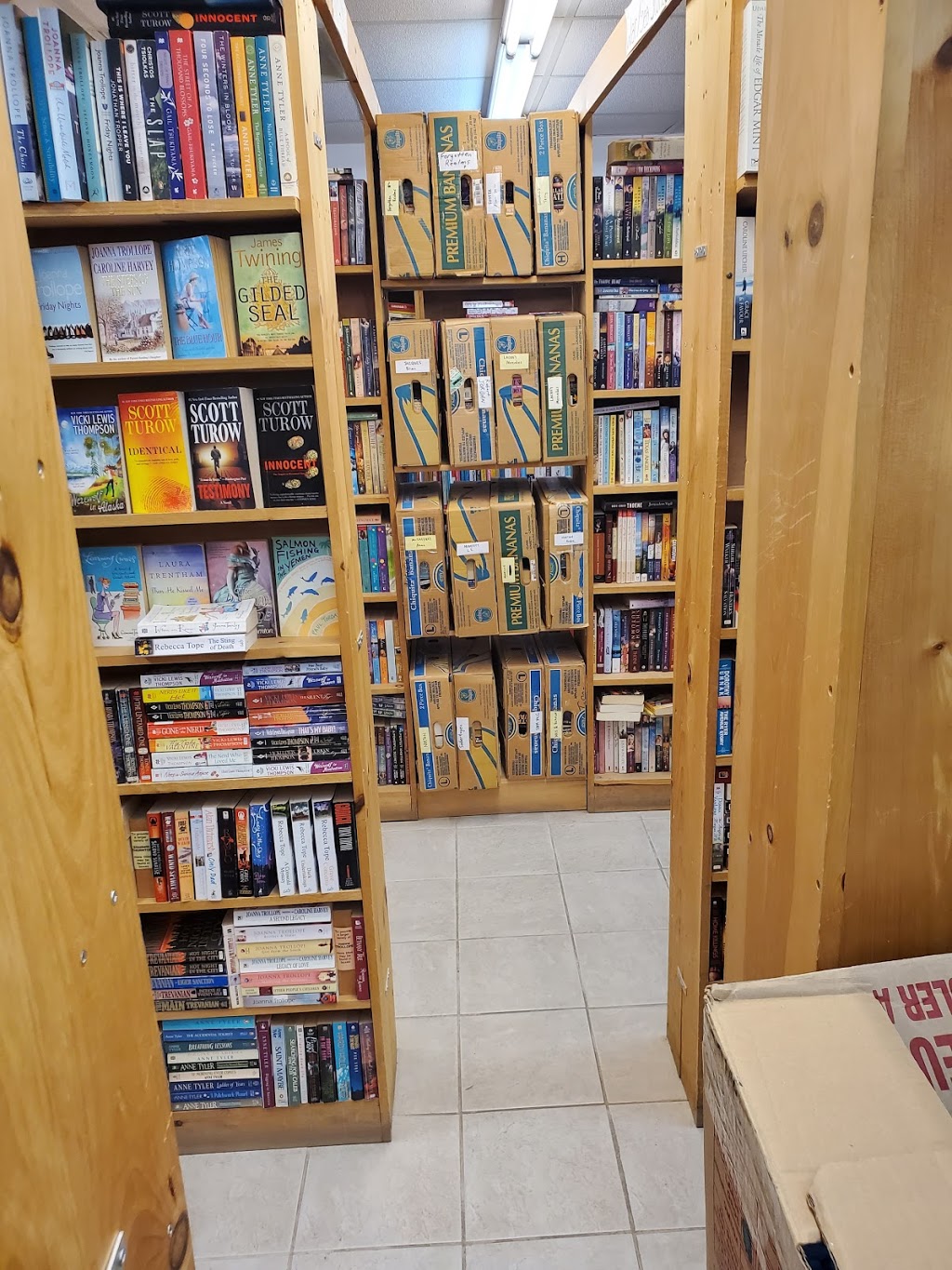 Books Galore | 7296 Hwy, Coldbrook, NS B4R 1B7, Canada | Phone: (902) 679-9816