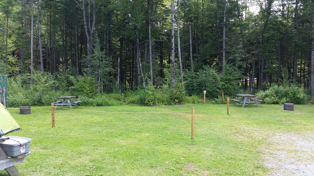 Camping Des Baies | 368 Chemin Saint Pierre, Saint Claude, QC J1S 2L5, Canada | Phone: (819) 845-4992
