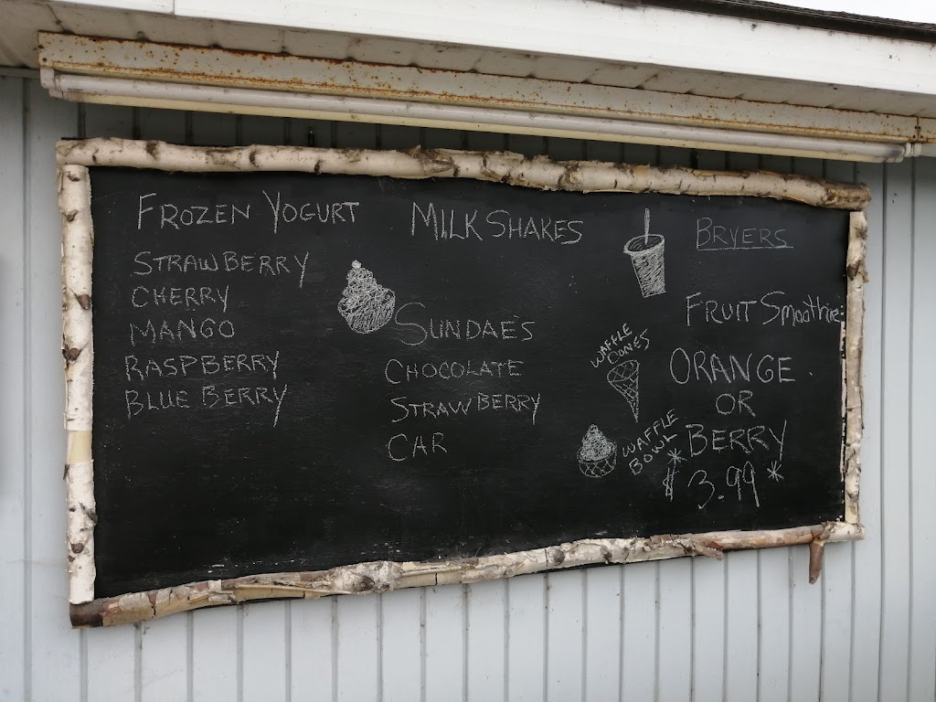 Katrine General Store | 11 Doe Lake Rd, Katrine, ON P0A 1L0, Canada | Phone: (705) 382-2397