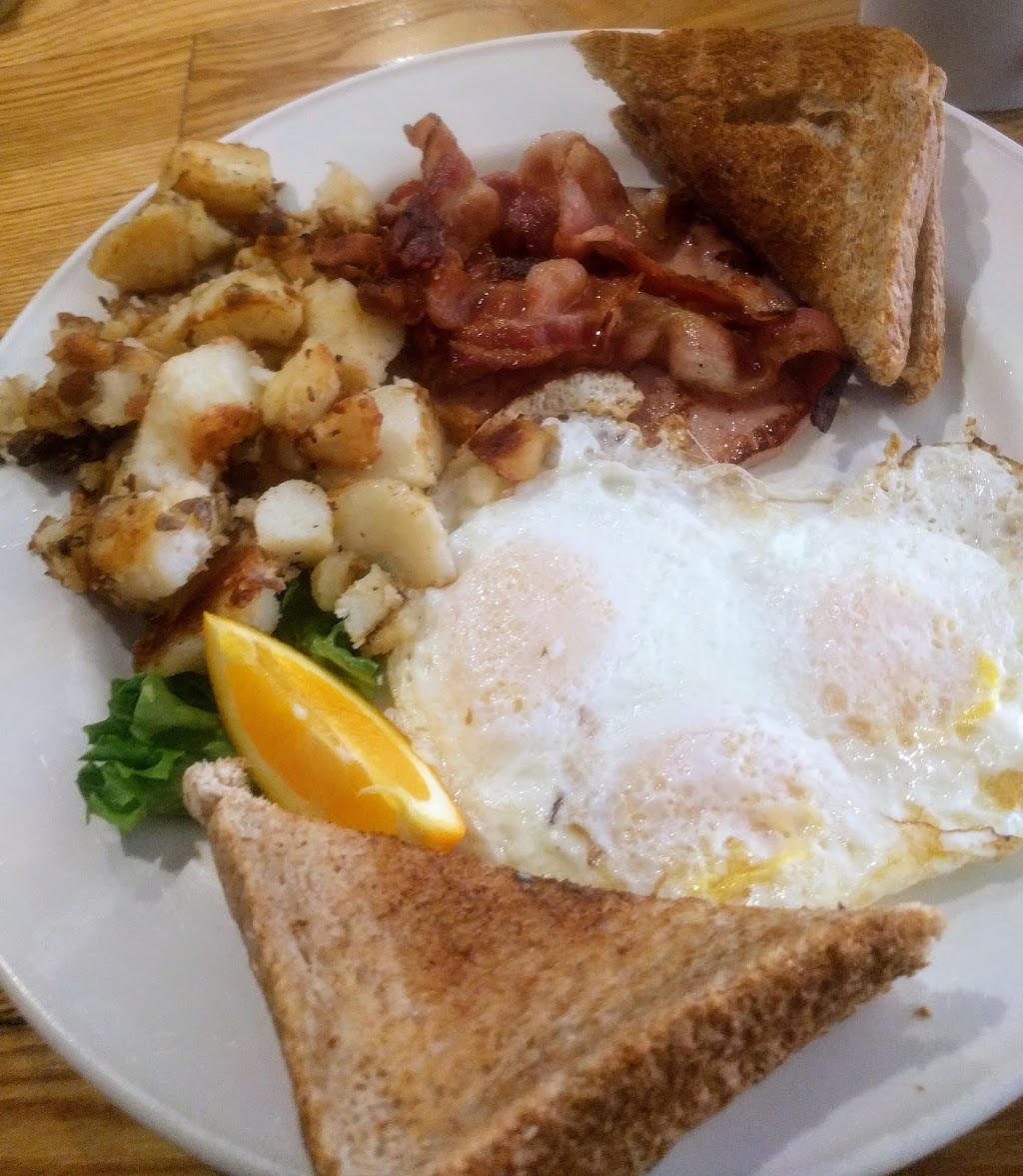 Martys Bar & Grill | 526 Queen St S, Paisley, ON N0G 2N0, Canada | Phone: (519) 353-5012