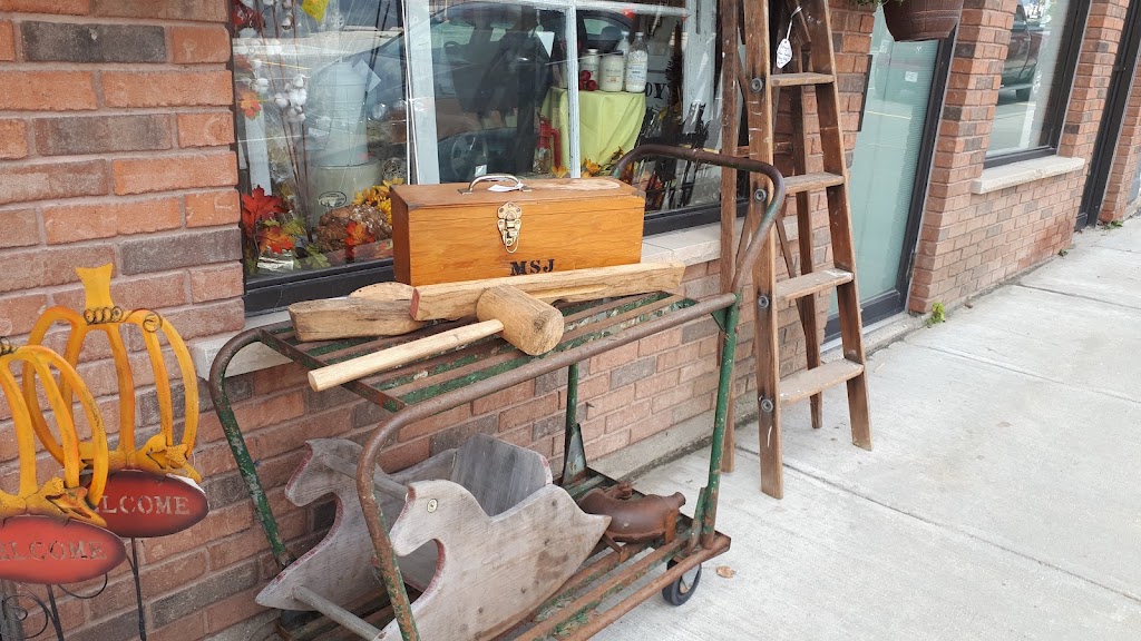 Teddys Antiques | Located Inside The Flower Garden, 185 Ontario St, Burks Falls, ON P0A 1C0, Canada | Phone: (705) 382-1006